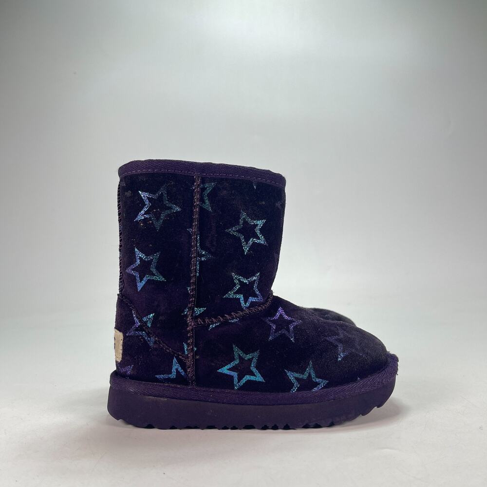 UGG Classic II Iridescent Stars Purple Mid Calf Sheepskin Winter Boots Kids Sz 8